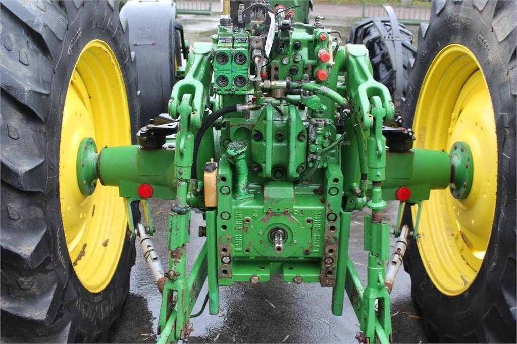John Deere 6000- 30 4 cyl. - Traktor: das Bild 3 John Deere 6000- 30 4 cyl. - Traktor: das Bild 3