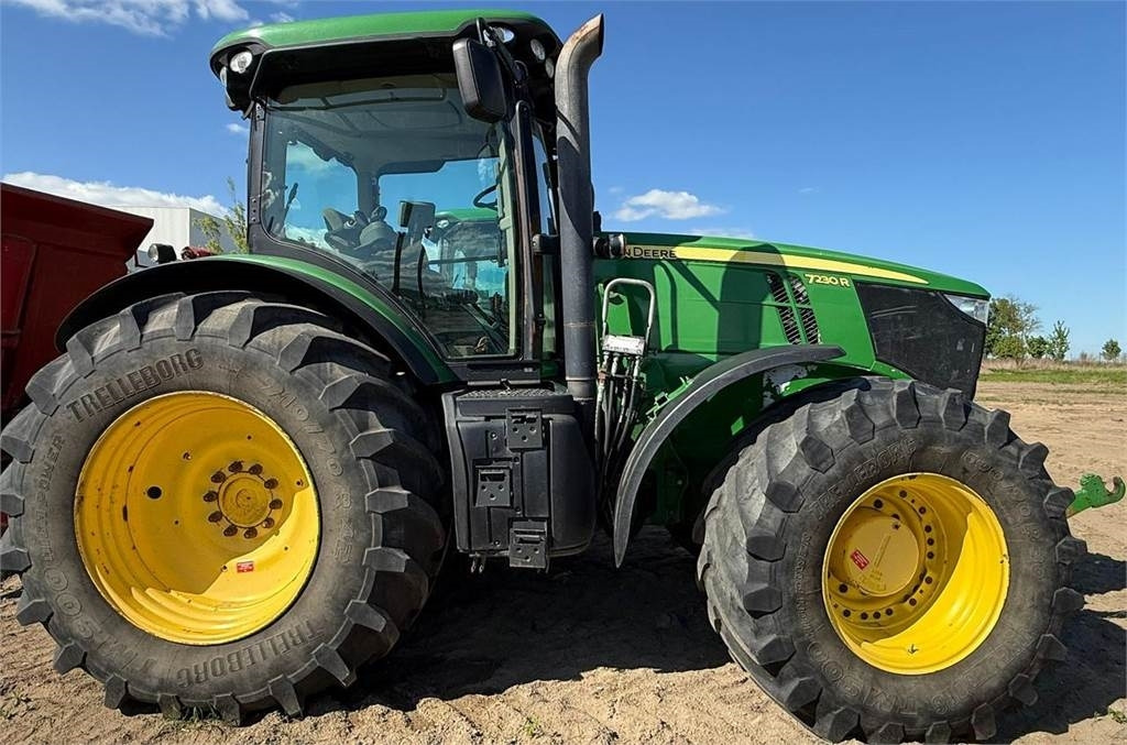 John Deere 7230R - Traktor: das Bild 2 John Deere 7230R - Traktor: das Bild 2