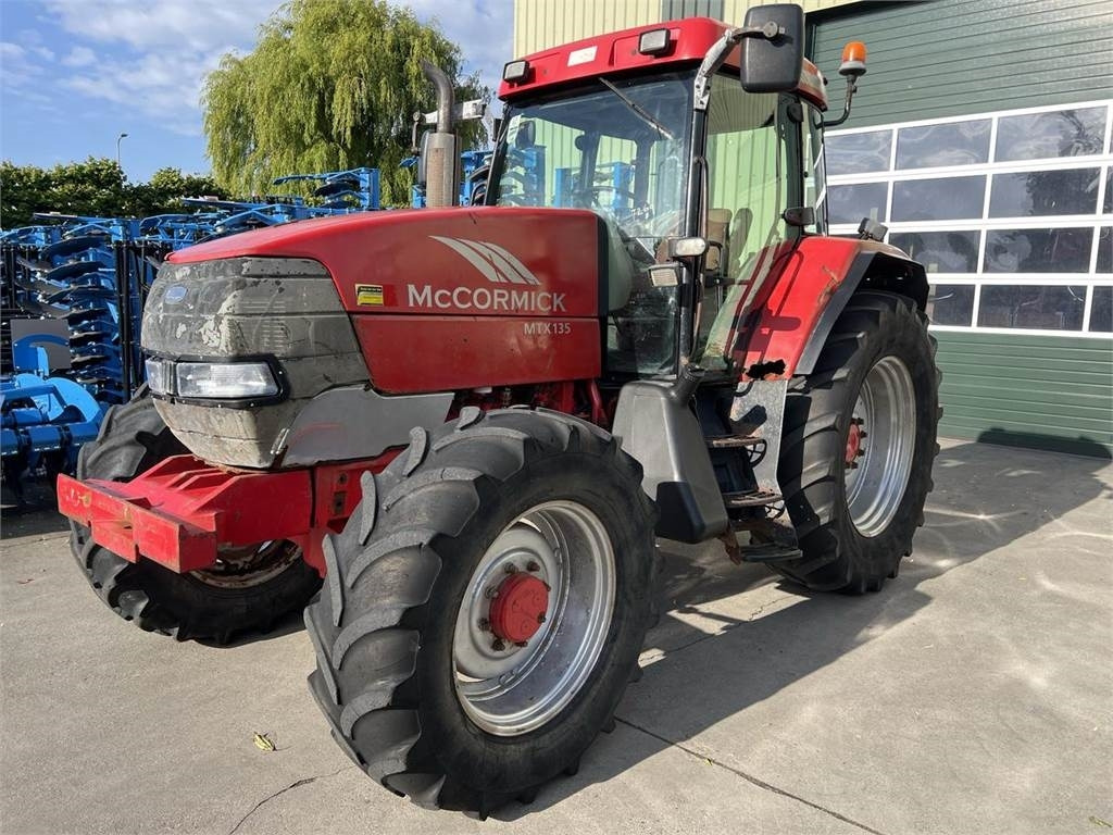 McCormick MTX135 - Traktor: das Bild 1 McCormick MTX135 - Traktor: das Bild 1