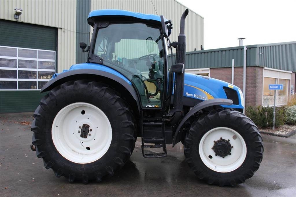 New Holland T6010 Plus - Traktor: das Bild 4 New Holland T6010 Plus - Traktor: das Bild 4