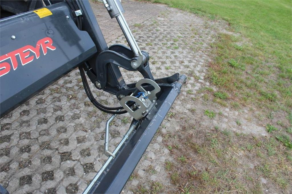 Traktor Steyr 6145 Profi CVT: das Bild 12