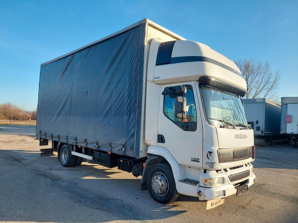 DAF FA LF 45.220 E12 4x2 DAF FA LF 45.220 E12 4x2 - Plane LKW: das Bild 2 DAF FA LF 45.220 E12 4x2 DAF FA LF 45.220 E12 4x2 - Plane LKW: das Bild 2