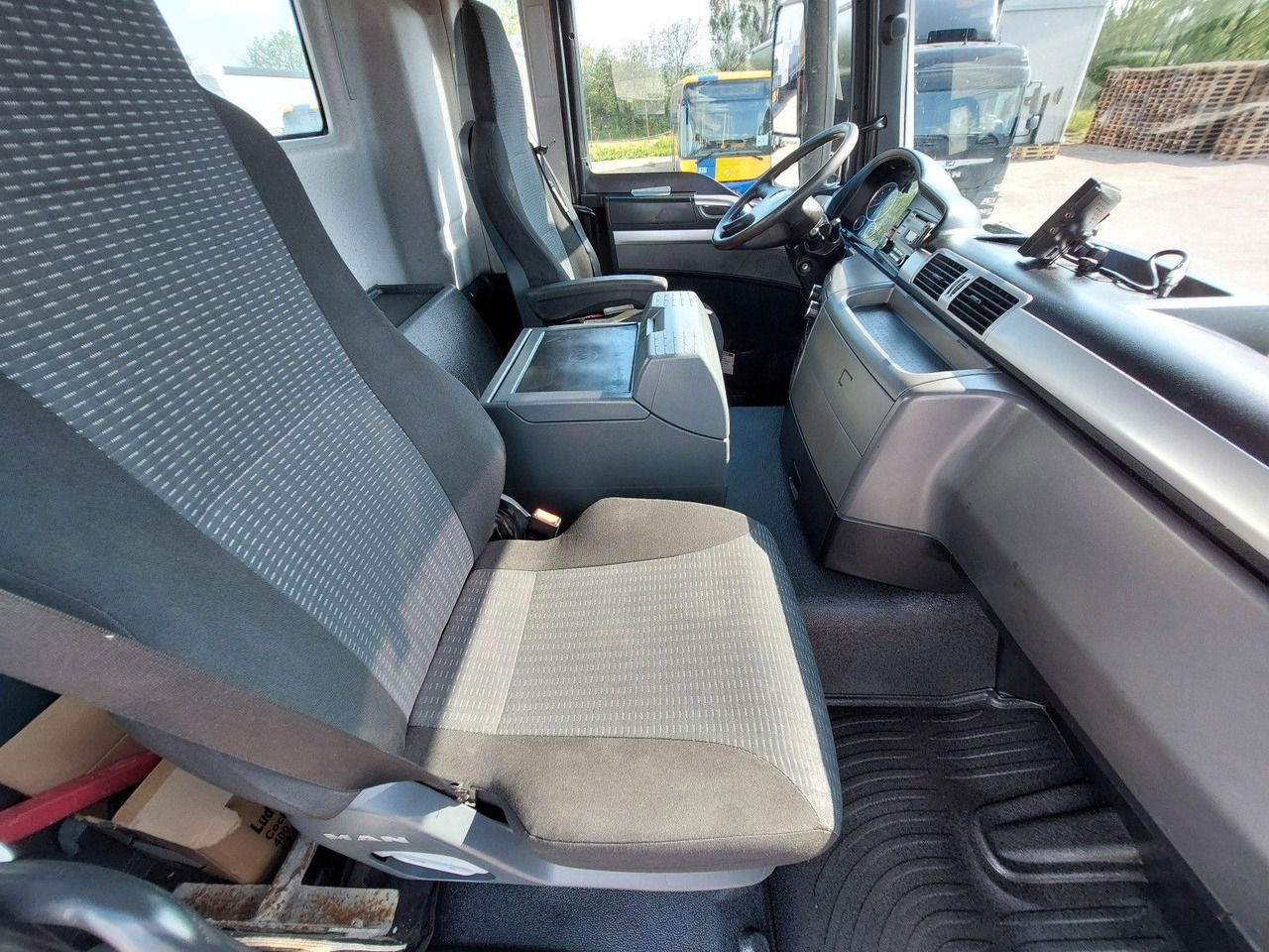 MAN TGS 32.400 8X4 BB Liebherr 9 m³ - Leasing MAN TGS 32.400 8X4 BB Liebherr 9 m³: das Bild 15