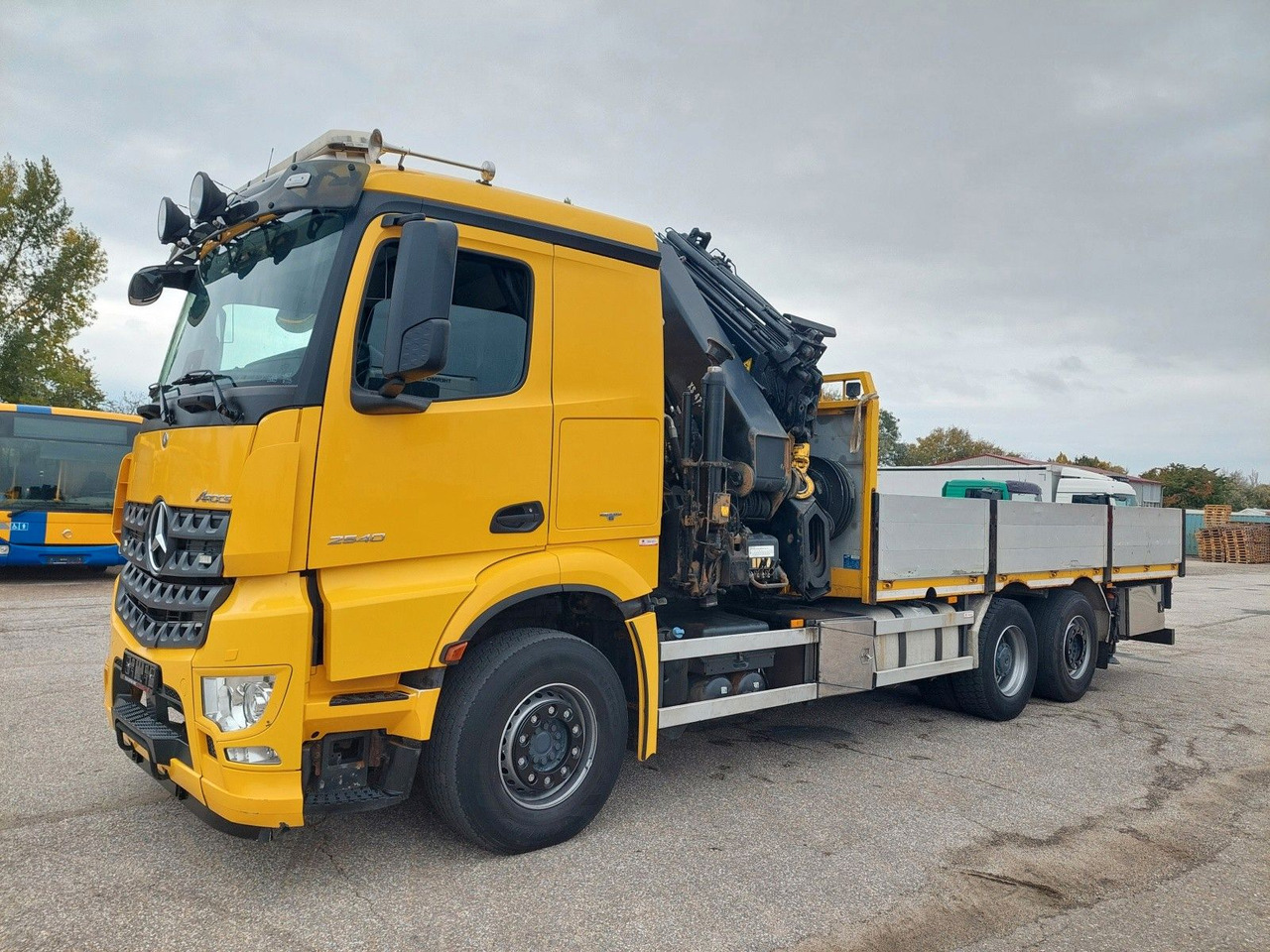 Mercedes-Benz Arocs 2640 6X2 + Hiab XS 477 Hipro - Pritsche LKW, Autokran: das Bild 1 Mercedes-Benz Arocs 2640 6X2 + Hiab XS 477 Hipro - Pritsche LKW, Autokran: das Bild 1