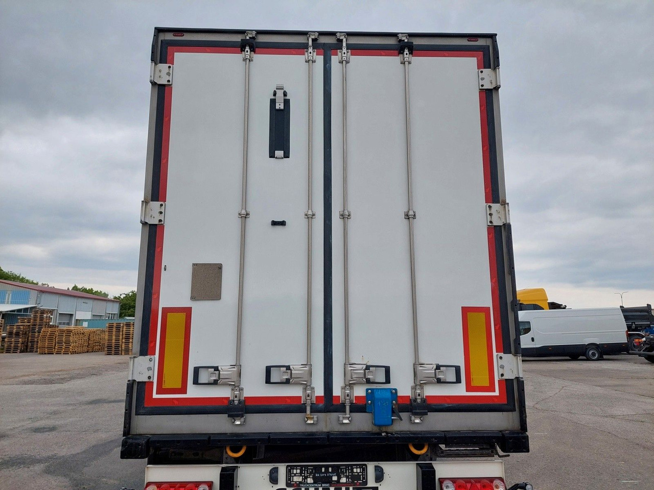 Schmitz Cargobull SKO24 ThermoKing SLXi 300 - 4676 Motorstunden - Kühlkoffer Auflieger: das Bild 5 Schmitz Cargobull SKO24 ThermoKing SLXi 300 - 4676 Motorstunden - Kühlkoffer Auflieger: das Bild 5