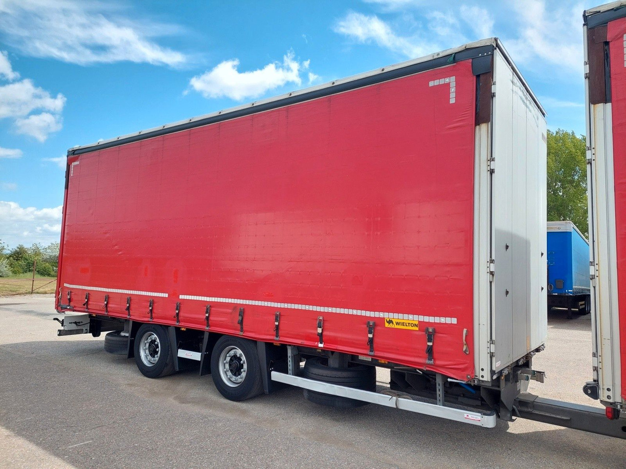 Wielton PC2K tandem Durchbar - Planenanhänger: das Bild 2 Wielton PC2K tandem Durchbar - Planenanhänger: das Bild 2