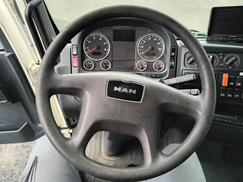 Innenraum Bild 2: Tankwagen Für die Beförderung von Kraftstoff MAN TGM 26.340 19000L FUEL/CARBURANT - 4 COMP