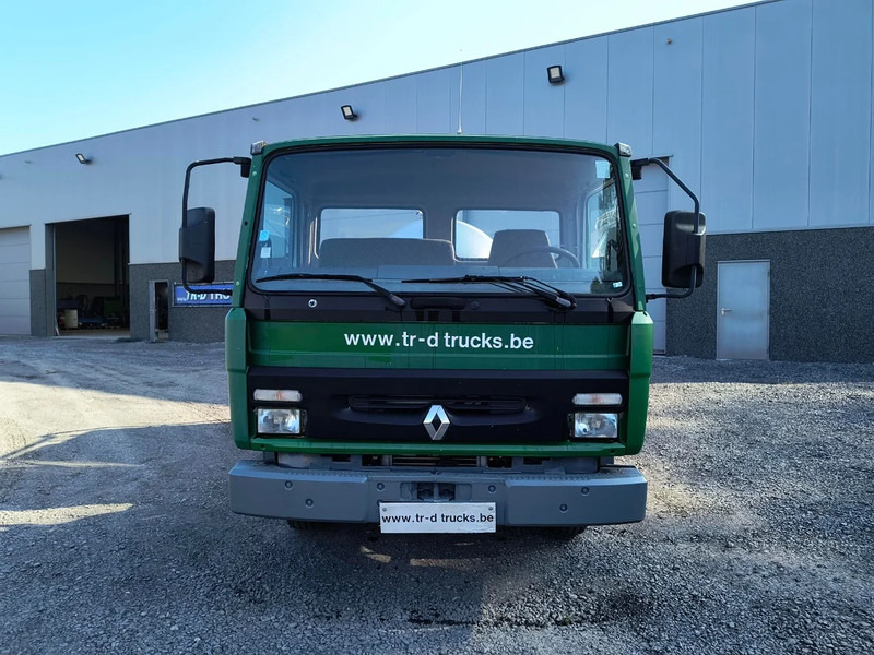 Renault Midliner S135 - ONLY 54 400KM - SMALL TANK 3680L INSULATED INOX - Tankwagen: das Bild 2 Renault Midliner S135 - ONLY 54 400KM - SMALL TANK 3680L INSULATED INOX - Tankwagen: das Bild 2