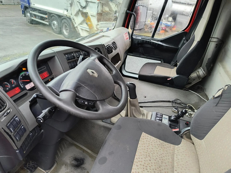 Innenraum Bild 1: Renault Premium 320 FUEL / CARBURANT 18000L - 5 COMP - Leasing Renault Premium 320 FUEL / CARBURANT 18000L - 5 COMP