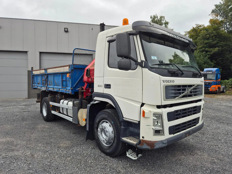 Volvo FM 9.300 TIPPER - HMF 1060K3 CRANE - Kipper, Autokran: das Bild 3 Volvo FM 9.300 TIPPER - HMF 1060K3 CRANE - Kipper, Autokran: das Bild 3