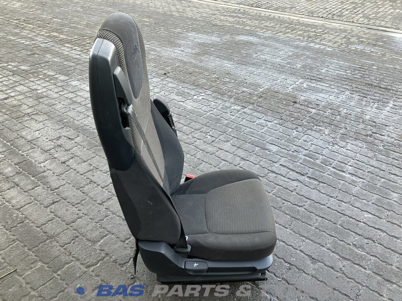 DAF CF Euro 6 Bijrijdersstoel DAF 1844380 - Sitz für LKW: das Bild 4 DAF CF Euro 6 Bijrijdersstoel DAF 1844380 - Sitz für LKW: das Bild 4