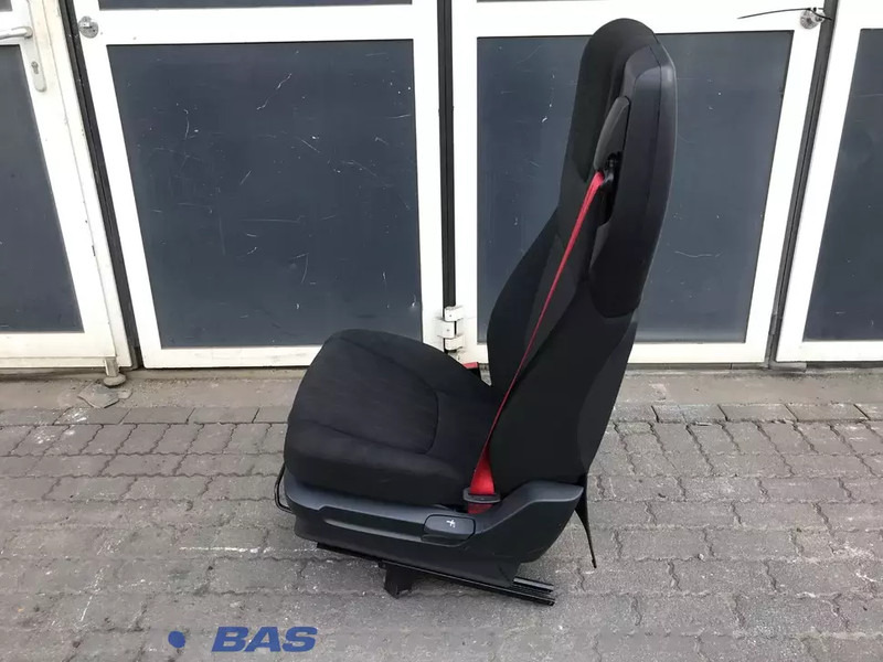 DAF CF Euro 6 Bijrijdersstoel DAF 2105730 - Sitz für LKW: das Bild 2 DAF CF Euro 6 Bijrijdersstoel DAF 2105730 - Sitz für LKW: das Bild 2
