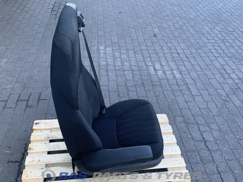 DAF CF Euro 6 Chauffeursstoel DAF 2104648 - Sitz für LKW: das Bild 4 DAF CF Euro 6 Chauffeursstoel DAF 2104648 - Sitz für LKW: das Bild 4