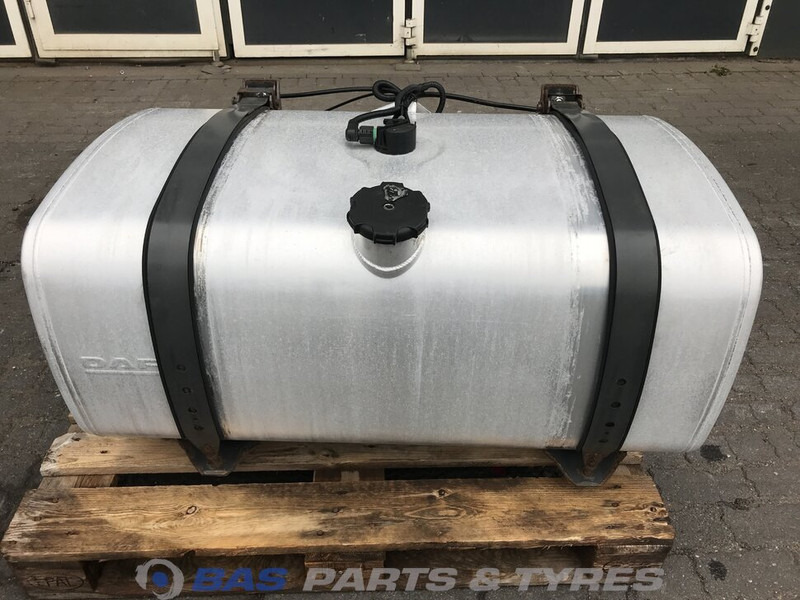 DAF - Kraftstofftank für LKW: das Bild 1 DAF - Kraftstofftank für LKW: das Bild 1