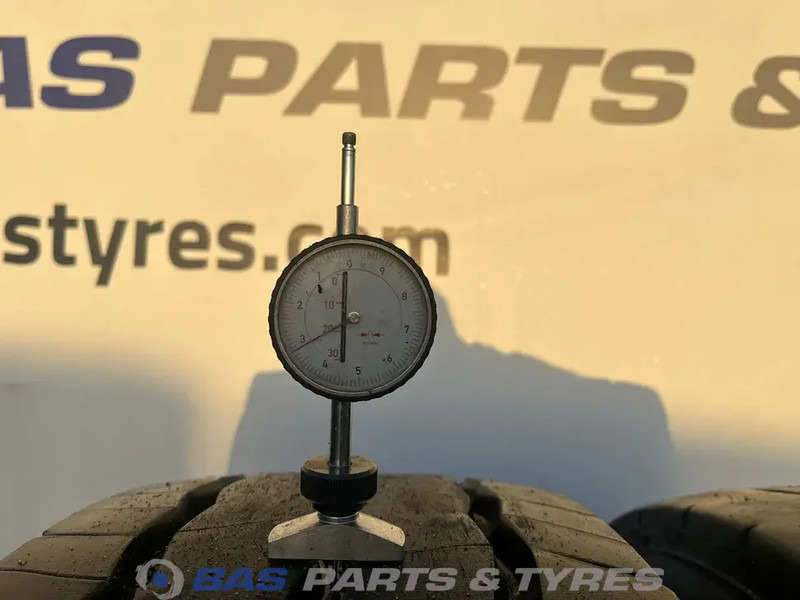 Goodyear Goodyear 13R22.5 OMNITRAC S 156/150 K M+S 3PMSF gebruikte set - Reifen für LKW: das Bild 3 Goodyear Goodyear 13R22.5 OMNITRAC S 156/150 K M+S 3PMSF gebruikte set - Reifen für LKW: das Bild 3