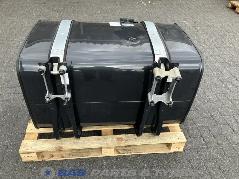 MAN - Kraftstofftank für LKW: das Bild 3 MAN - Kraftstofftank für LKW: das Bild 3