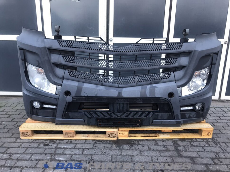Mercedes-Benz Actros MP4 Bumper Mercedes A 960 310 23 22 - Stoßstange für LKW: das Bild 1 Mercedes-Benz Actros MP4 Bumper Mercedes A 960 310 23 22 - Stoßstange für LKW: das Bild 1