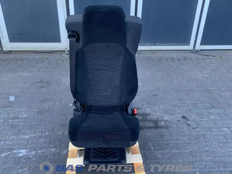 Mercedes-Benz Actros MP4 - Sitz für LKW: das Bild 1 Mercedes-Benz Actros MP4 - Sitz für LKW: das Bild 1
