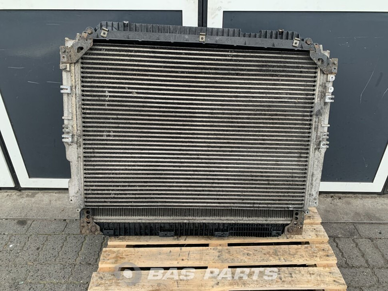 Mercedes-Benz Actros MP4 - Kühler für LKW: das Bild 1 Mercedes-Benz Actros MP4 - Kühler für LKW: das Bild 1