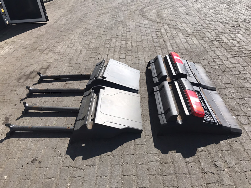 Mercedes-Benz Antos MP4 - Karosserie und Außen für LKW: das Bild 3 Mercedes-Benz Antos MP4 - Karosserie und Außen für LKW: das Bild 3