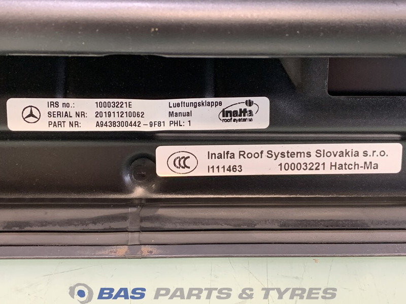 Mercedes-Benz Dakluik Mercedes A 943 830 04 42 - Sonnenblende für LKW: das Bild 3 Mercedes-Benz Dakluik Mercedes A 943 830 04 42 - Sonnenblende für LKW: das Bild 3