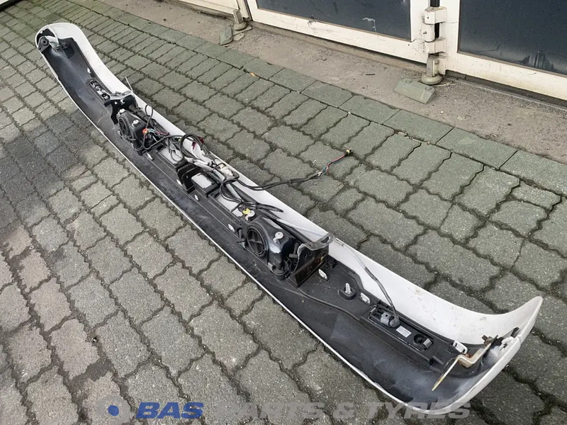 Scania Zonneklep Scania 2312092 - Sonnenblende für LKW: das Bild 4 Scania Zonneklep Scania 2312092 - Sonnenblende für LKW: das Bild 4