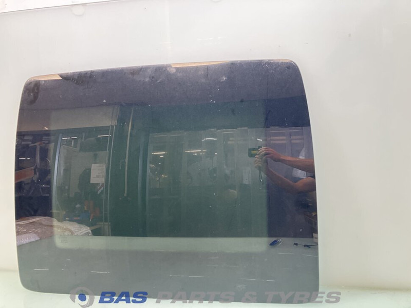 Volvo Dakluik Volvo 21325001 - Sonnenblende für LKW: das Bild 1 Volvo Dakluik Volvo 21325001 - Sonnenblende für LKW: das Bild 1