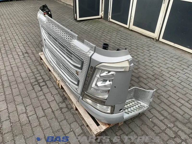 Volvo FH4 Bumper Volvo 21221129 - Stoßstange für LKW: das Bild 2 Volvo FH4 Bumper Volvo 21221129 - Stoßstange für LKW: das Bild 2