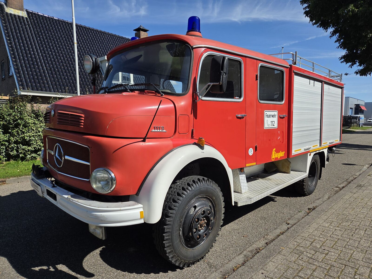 Mercedes-Benz LAF 1113 B 4X4 Turbo Diesel (170 PK) brandweerwagen - Feuerwehrfahrzeug: das Bild 2 Mercedes-Benz LAF 1113 B 4X4 Turbo Diesel (170 PK) brandweerwagen - Feuerwehrfahrzeug: das Bild 2