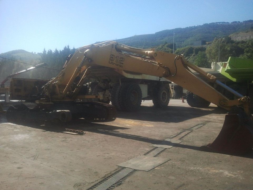 LIEBHERR R912LI - Kettenbagger: das Bild 2 LIEBHERR R912LI - Kettenbagger: das Bild 2