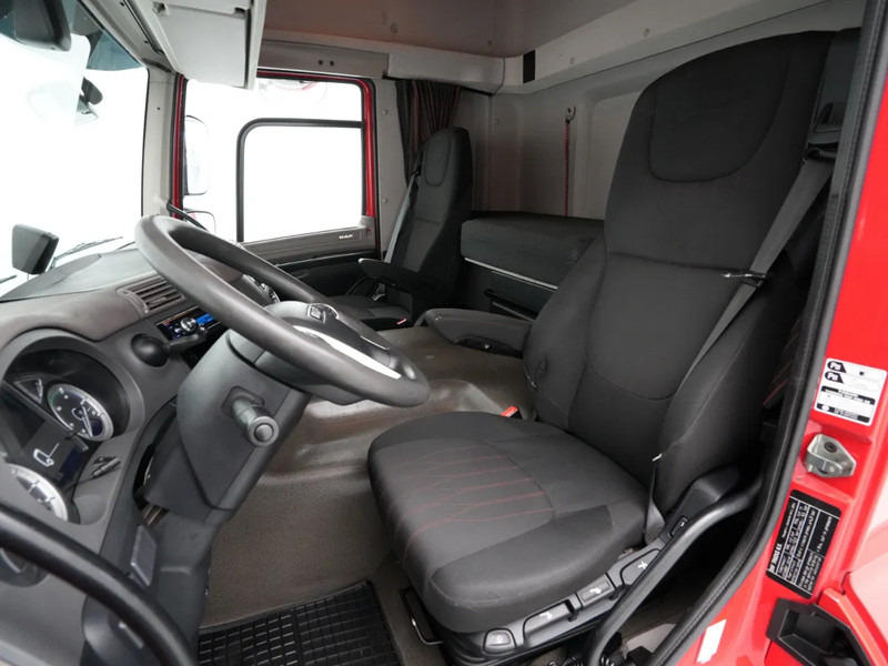 Innenraum Bild 1: Sattelzugmaschine DAF CF 410