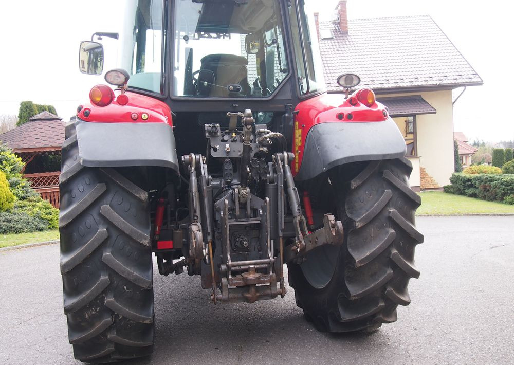 Ciągnik Massey Ferguson MF 6455 Dyna6 2013 Ciągnik Massey Ferguson 6455+TUZ - Traktor: das Bild 5 Ciągnik Massey Ferguson MF 6455 Dyna6 2013 Ciągnik Massey Ferguson 6455+TUZ - Traktor: das Bild 5