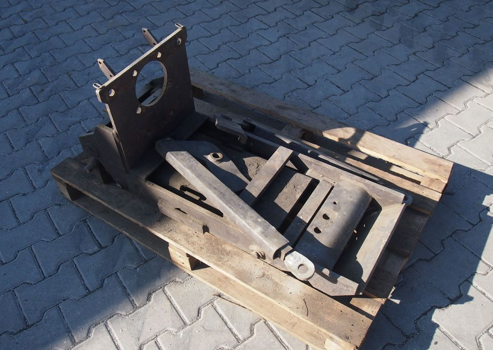 Ersatzteile für Landmaschine Zaczep Massey Ferguson 3000, 3100, 3600, 8100, 8200 2000 Zaczep dolny HITCH Massey Ferguson , CLAAS: das Bild 6
