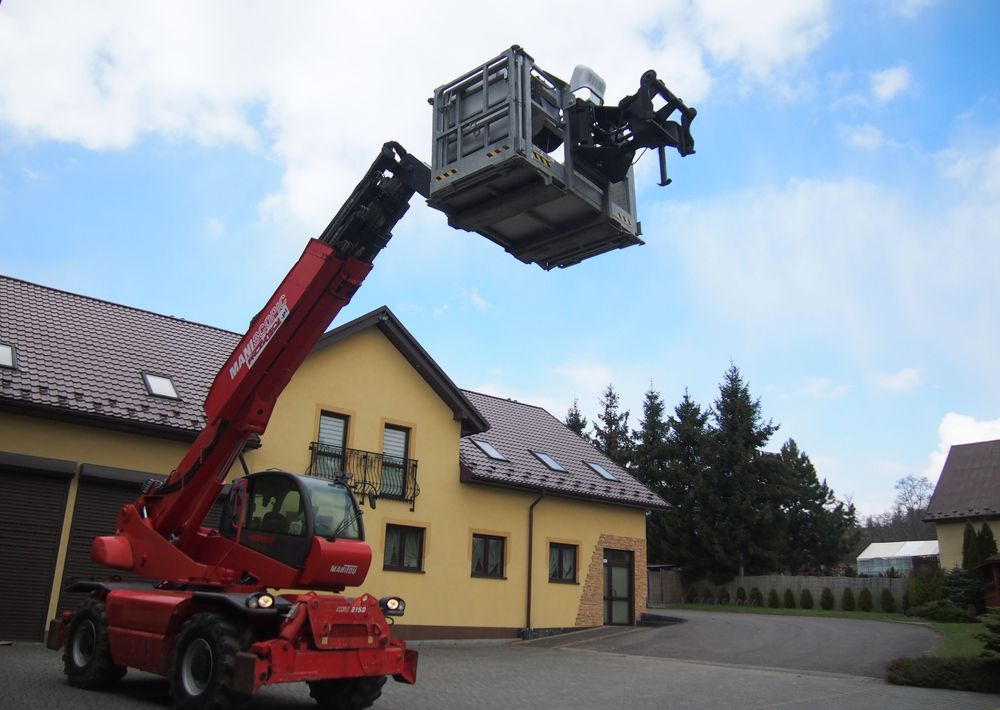 Ładowarka teleskopowa Manitou MRT 2150 Privilege MANITOU ważne UDT - Teleskoplader: das Bild 2 Ładowarka teleskopowa Manitou MRT 2150 Privilege MANITOU ważne UDT - Teleskoplader: das Bild 2