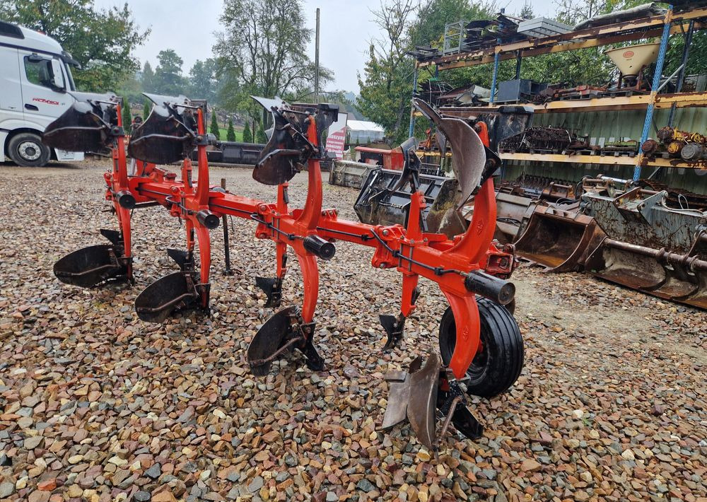 Pług obrotowy GREGOIRE-BESSON 2002 Pług 4 skibowy obrotowy Gregoire-Besson - Pflug: das Bild 2 Pług obrotowy GREGOIRE-BESSON 2002 Pług 4 skibowy obrotowy Gregoire-Besson - Pflug: das Bild 2