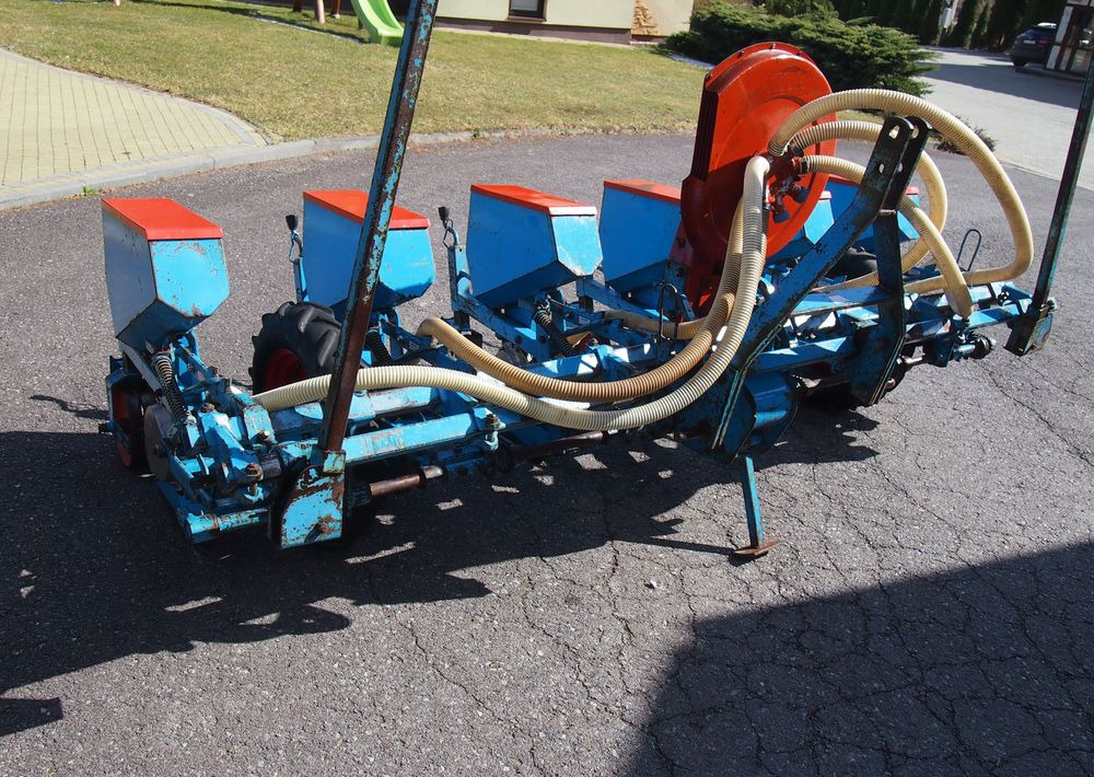 Siewnik Monosem do kukurydzy ,buraków i słonecznika - Einzelkornsämaschine: das Bild 3 Siewnik Monosem do kukurydzy ,buraków i słonecznika - Einzelkornsämaschine: das Bild 3