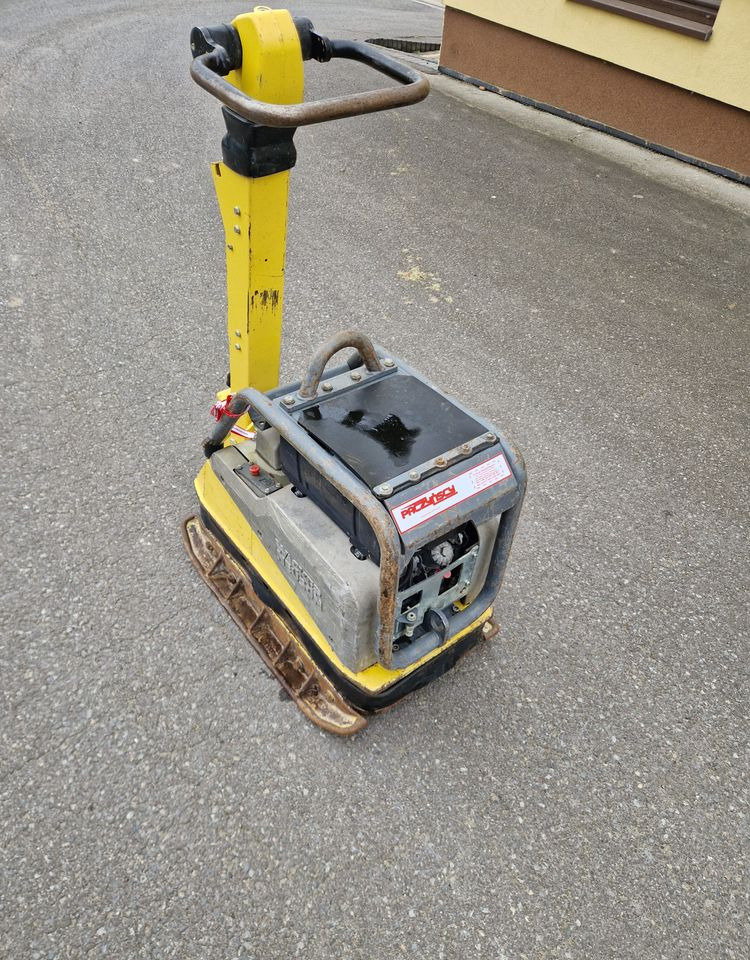 Ubijarka Wacker DPU 4545 2018 Ubijarka zagęszczarka płyta Wacker DPU 4545 - Rüttelplatte: das Bild 2 Ubijarka Wacker DPU 4545 2018 Ubijarka zagęszczarka płyta Wacker DPU 4545 - Rüttelplatte: das Bild 2