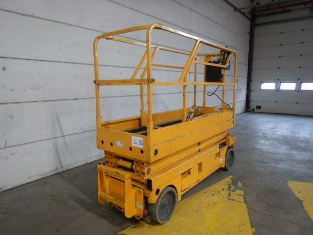 Haulotte Compact 8CU - Scherenbühne: das Bild 2 Haulotte Compact 8CU - Scherenbühne: das Bild 2