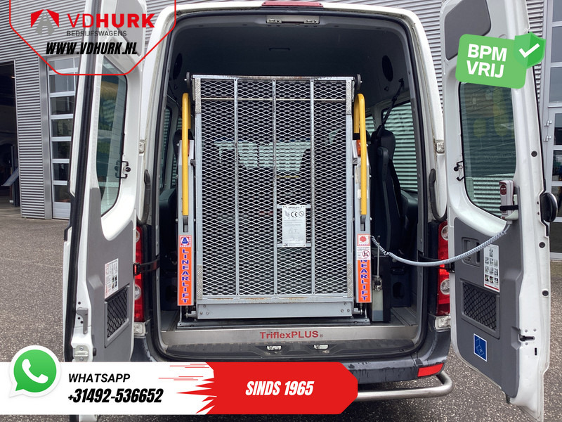 Volkswagen Crafter 35 2.0 TDI L3H2 EXPORT ONLY! €9.559 incl BTW/BPM Rolstoellift/ 9 Pers/ 9P/ Sidebars/ Rearbar/ Airco - Kleinbus, Personentransporter: das Bild 5 Volkswagen Crafter 35 2.0 TDI L3H2 EXPORT ONLY! €9.559 incl BTW/BPM Rolstoellift/ 9 Pers/ 9P/ Sidebars/ Rearbar/ Airco - Kleinbus, Personentransporter: das Bild 5
