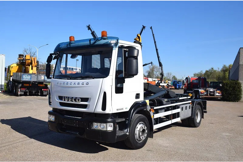 Iveco Iveco Eurocargo 160E25 - Abrollkipper: das Bild 2 Iveco Iveco Eurocargo 160E25 - Abrollkipper: das Bild 2