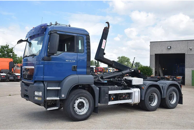 MAN TGS 33.440 - Abrollkipper: das Bild 3 MAN TGS 33.440 - Abrollkipper: das Bild 3