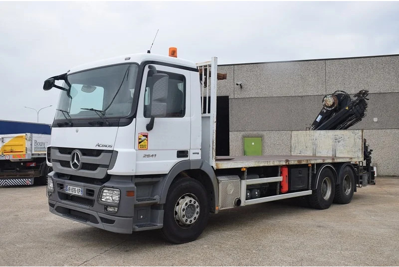 Mercedes-Benz Actros 2641 - Pritsche LKW, Autokran: das Bild 2 Mercedes-Benz Actros 2641 - Pritsche LKW, Autokran: das Bild 2
