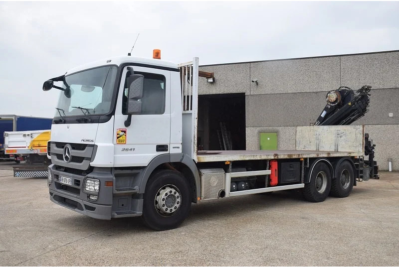 Mercedes-Benz Actros 2641 - Pritsche LKW, Autokran: das Bild 3 Mercedes-Benz Actros 2641 - Pritsche LKW, Autokran: das Bild 3