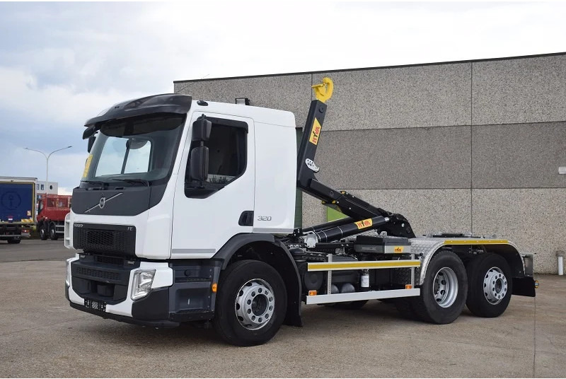 Volvo FE 320 - Abrollkipper: das Bild 1 Volvo FE 320 - Abrollkipper: das Bild 1