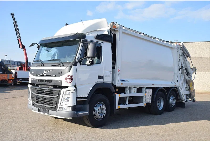 Volvo FM 330 - Müllwagen: das Bild 1 Volvo FM 330 - Müllwagen: das Bild 1