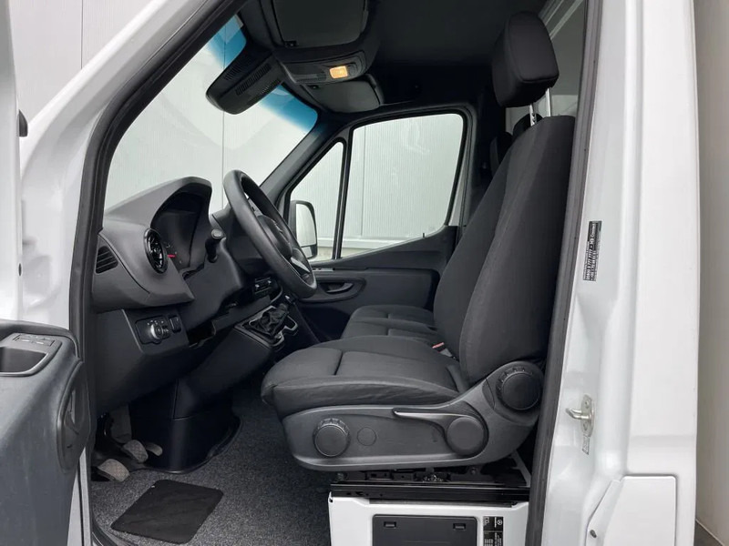 Mercedes-Benz Sprinter 514 *Airconditioning*Cruise control*Zijwindassistent*laadbrug - Koffer Transporter: das Bild 3 Mercedes-Benz Sprinter 514 *Airconditioning*Cruise control*Zijwindassistent*laadbrug - Koffer Transporter: das Bild 3