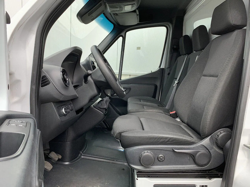 Mercedes-Benz Sprinter 516 Laadbrug*Zijdeur*Cruise Control*Airconditioning* - Koffer Transporter: das Bild 5 Mercedes-Benz Sprinter 516 Laadbrug*Zijdeur*Cruise Control*Airconditioning* - Koffer Transporter: das Bild 5