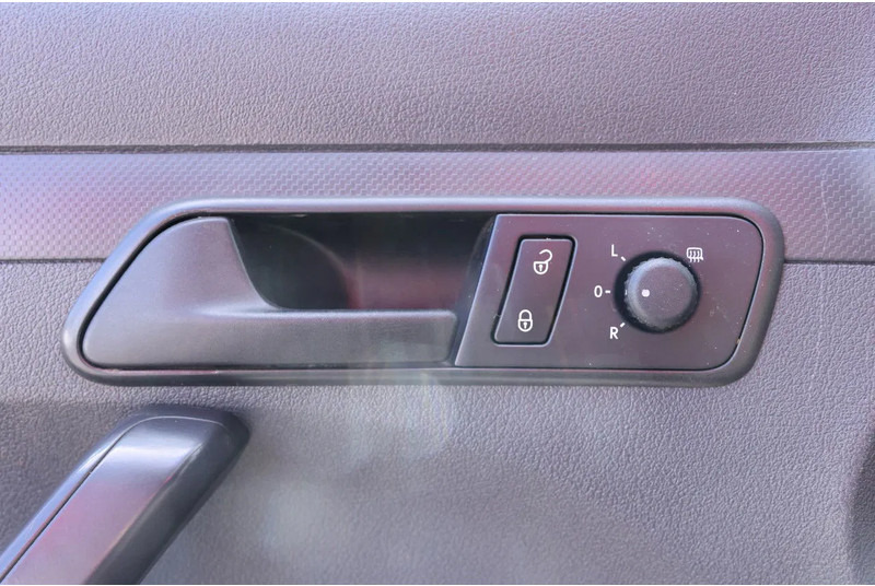 Volkswagen Caddy PARKSENSOREN-SCHUIFDEUR-RADIO USB-TREKHAAK - Kleintransporter: das Bild 5 Volkswagen Caddy PARKSENSOREN-SCHUIFDEUR-RADIO USB-TREKHAAK - Kleintransporter: das Bild 5