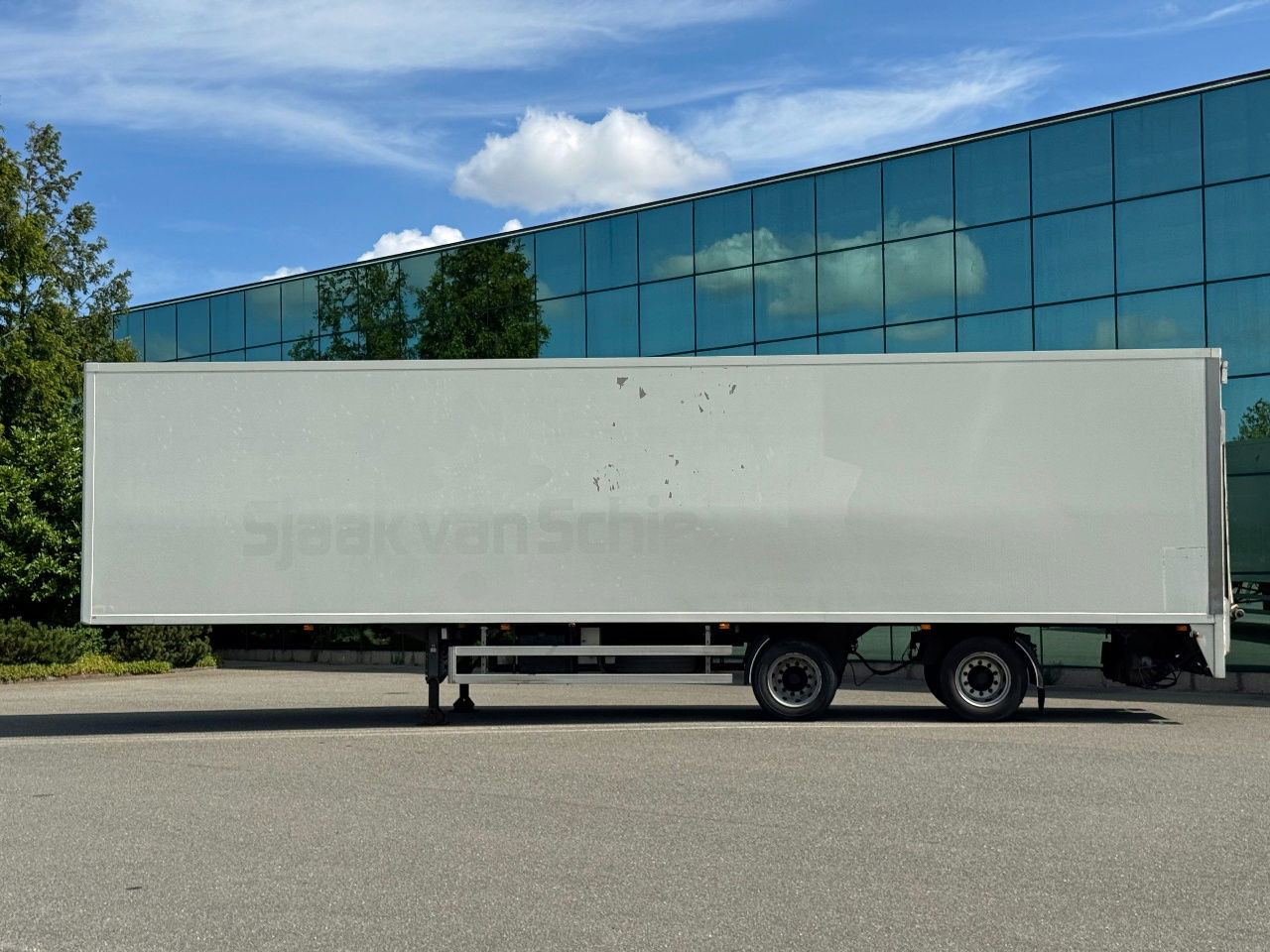 HTF 2-AS Heiwo 1240 x 250 x 272 CM Inwendig Stuuras Laadklep APK TOT 07-2026 - Koffer Auflieger: das Bild 2 HTF 2-AS Heiwo 1240 x 250 x 272 CM Inwendig Stuuras Laadklep APK TOT 07-2026 - Koffer Auflieger: das Bild 2