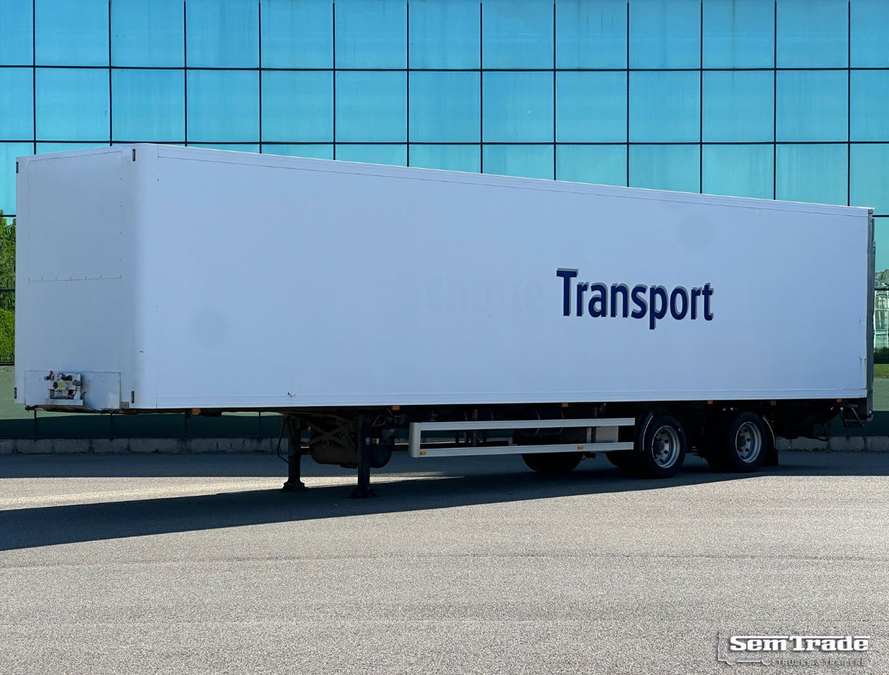 Jumbo 2 Alxe SOR Isolated BOX Tail Lift Steering Axle Holland-Trailer - Koffer Auflieger: das Bild 1 Jumbo 2 Alxe SOR Isolated BOX Tail Lift Steering Axle Holland-Trailer - Koffer Auflieger: das Bild 1